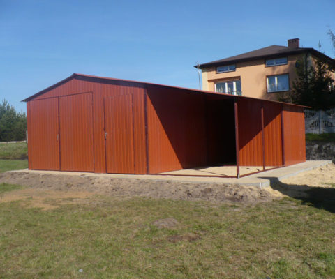 Garaż blaszany 6×5 dach dwuspadowy z wiatą 3×5